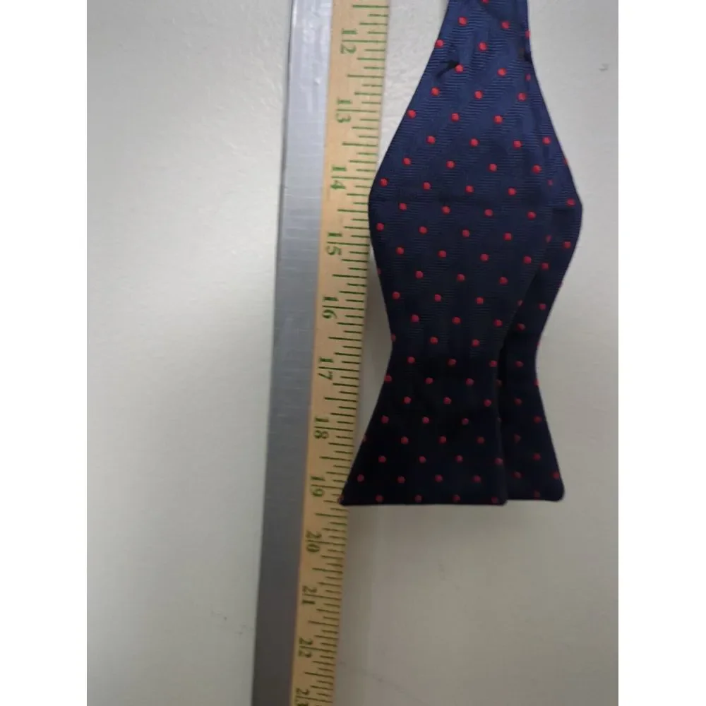 IZOD Mens Navy Blue Red Polka Dot Herringbone Self-Tie Adjustable Bow Tie‎